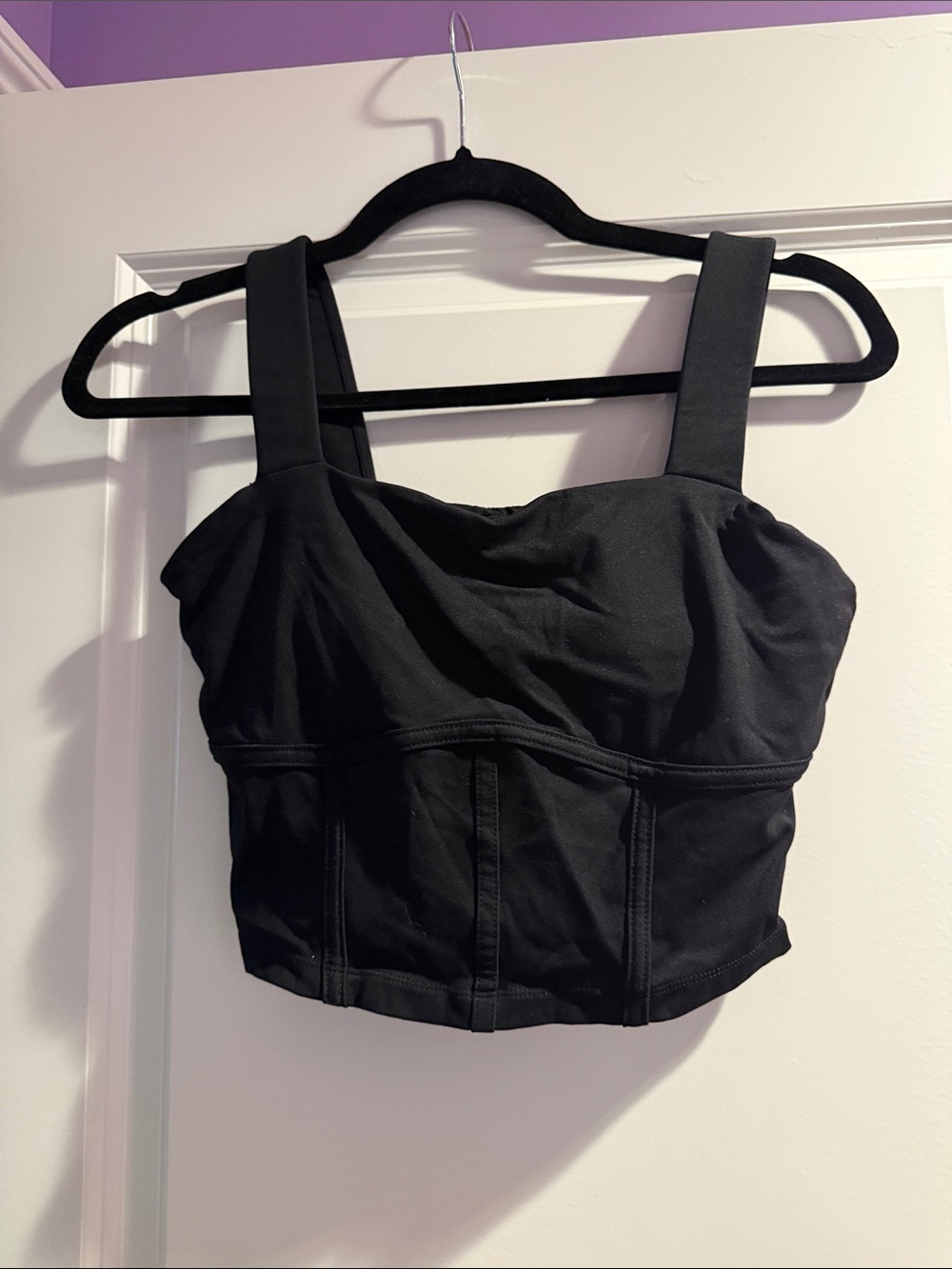 Tavi cropped the workout top